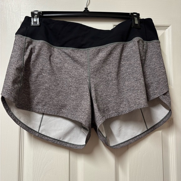 Lululemon size 12 speed ups 4 inch - Picture 1 of 3